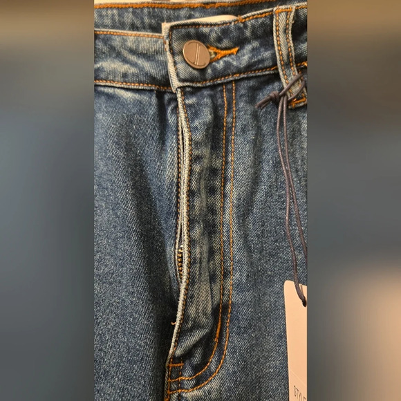 Dark Washed Mom Jeans With Rolled Up Denim - Picture 7 of 13